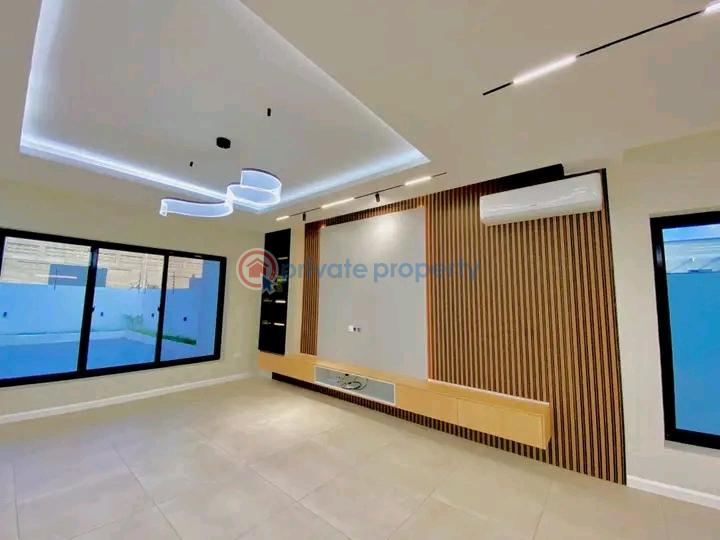 5 bedroom Townhouse For Sale East Airport Airport Residential Area Accra - 6