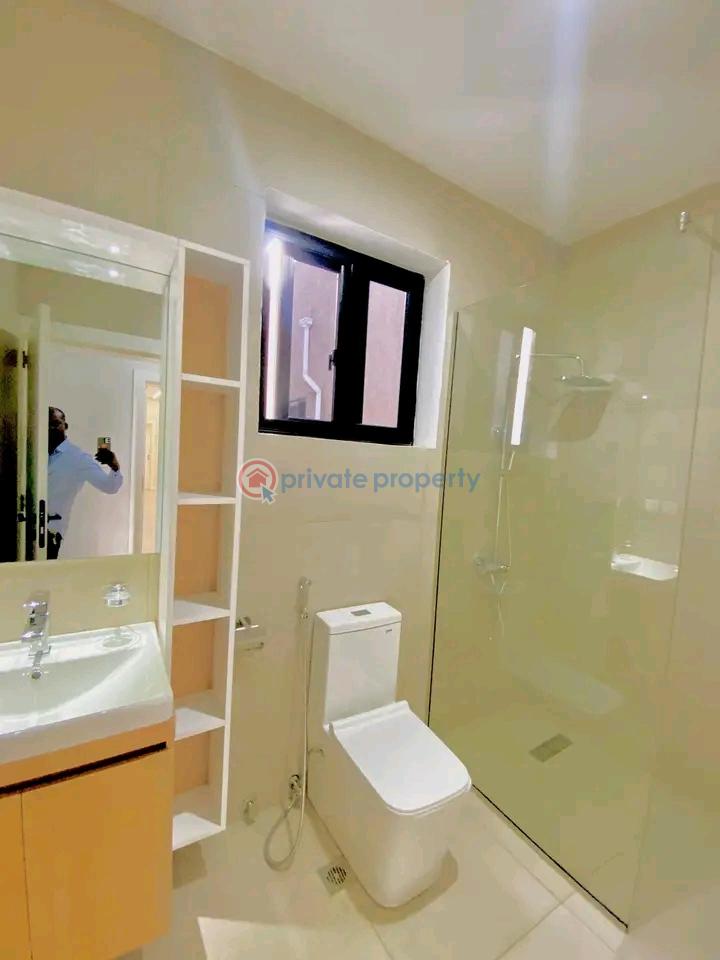 5 bedroom Townhouse For Sale East Airport Airport Residential Area Accra - 14