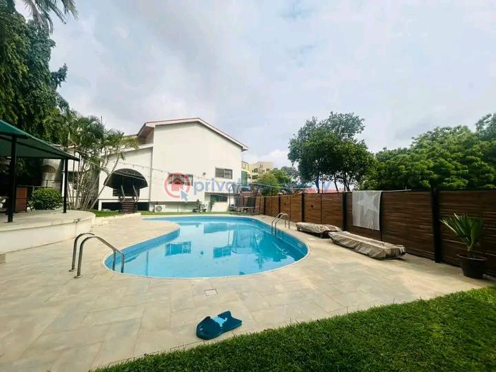 5 bedroom Townhouse For Rent Cantonments Accra - 2