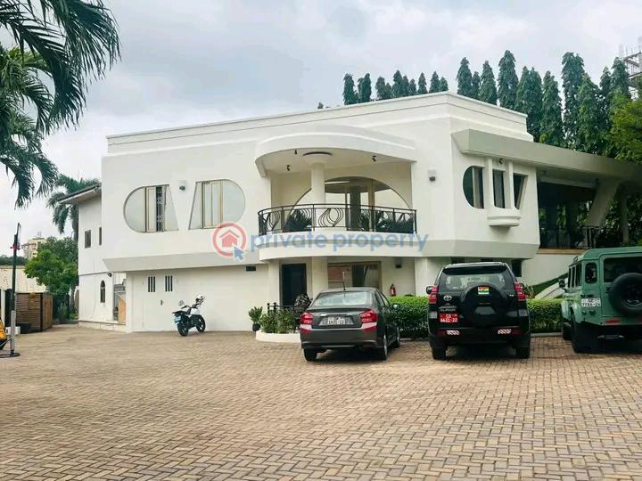 5 bedroom Townhouse For Rent Cantonments Accra - 0