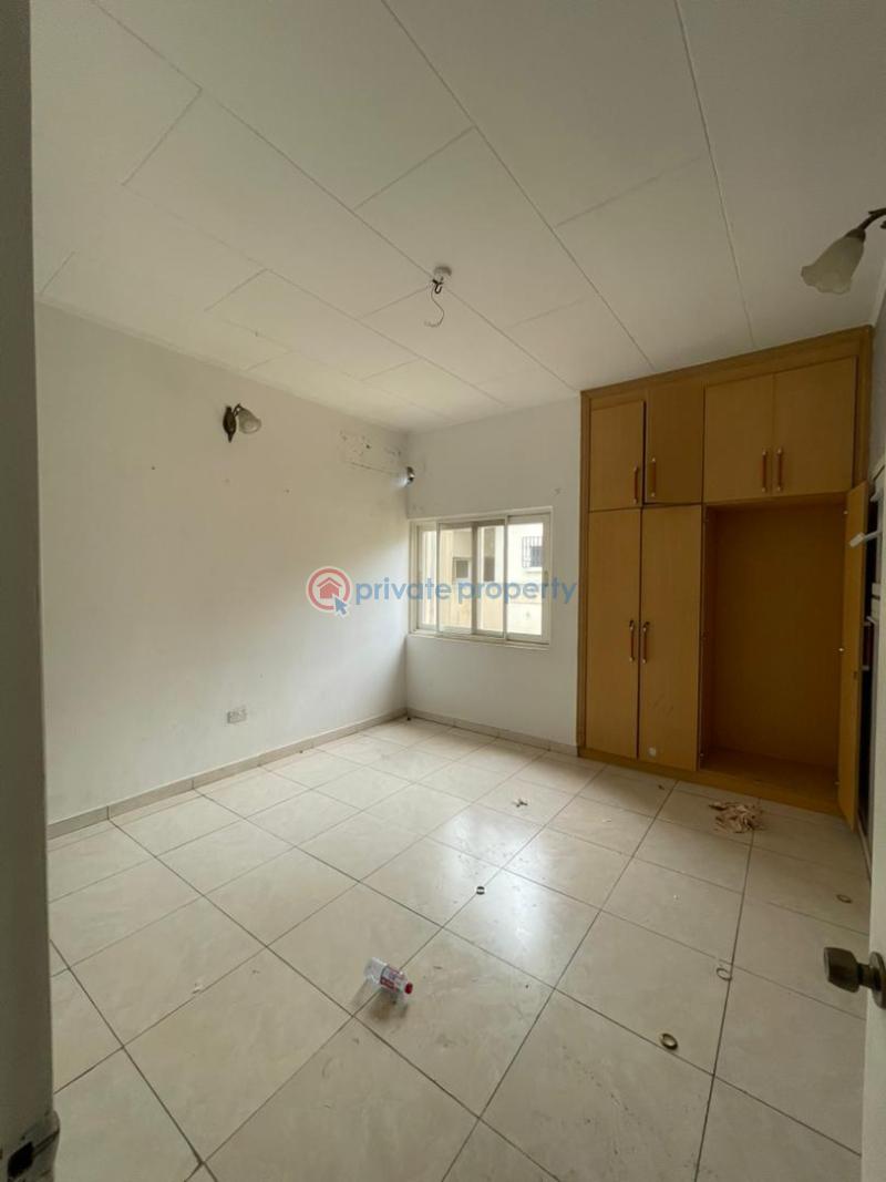 5 bedroom House For Sale Regimaul Gray Estate East Airport Airport Residential Area Accra - 4