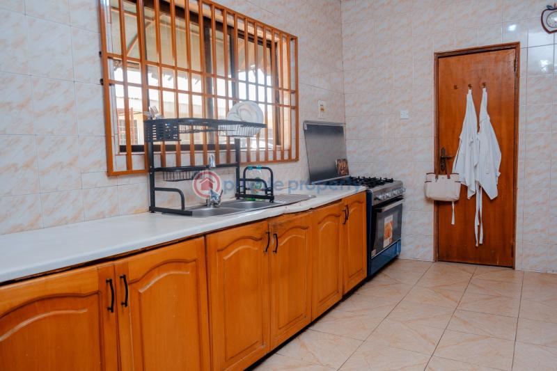 5 bedroom House For Rent Sakumono Spintex Accra - 14