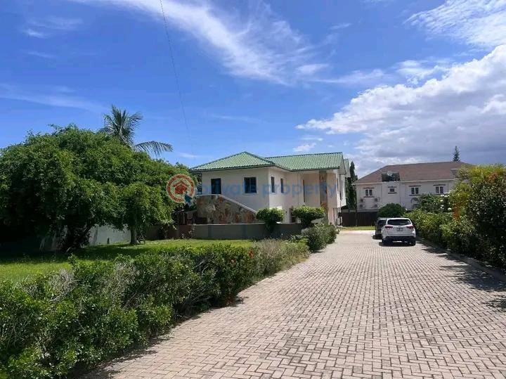 5 bedroom House For Rent Cantonments Accra - 2