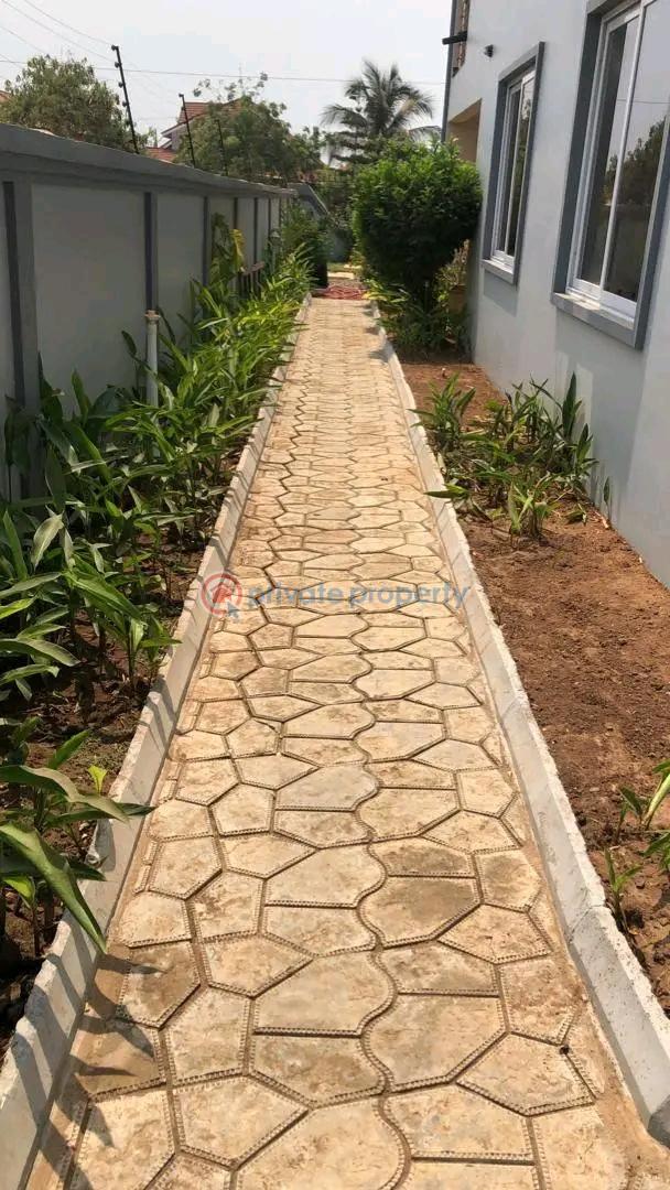 5 bedroom House For Rent Tse Addo Accra - 8