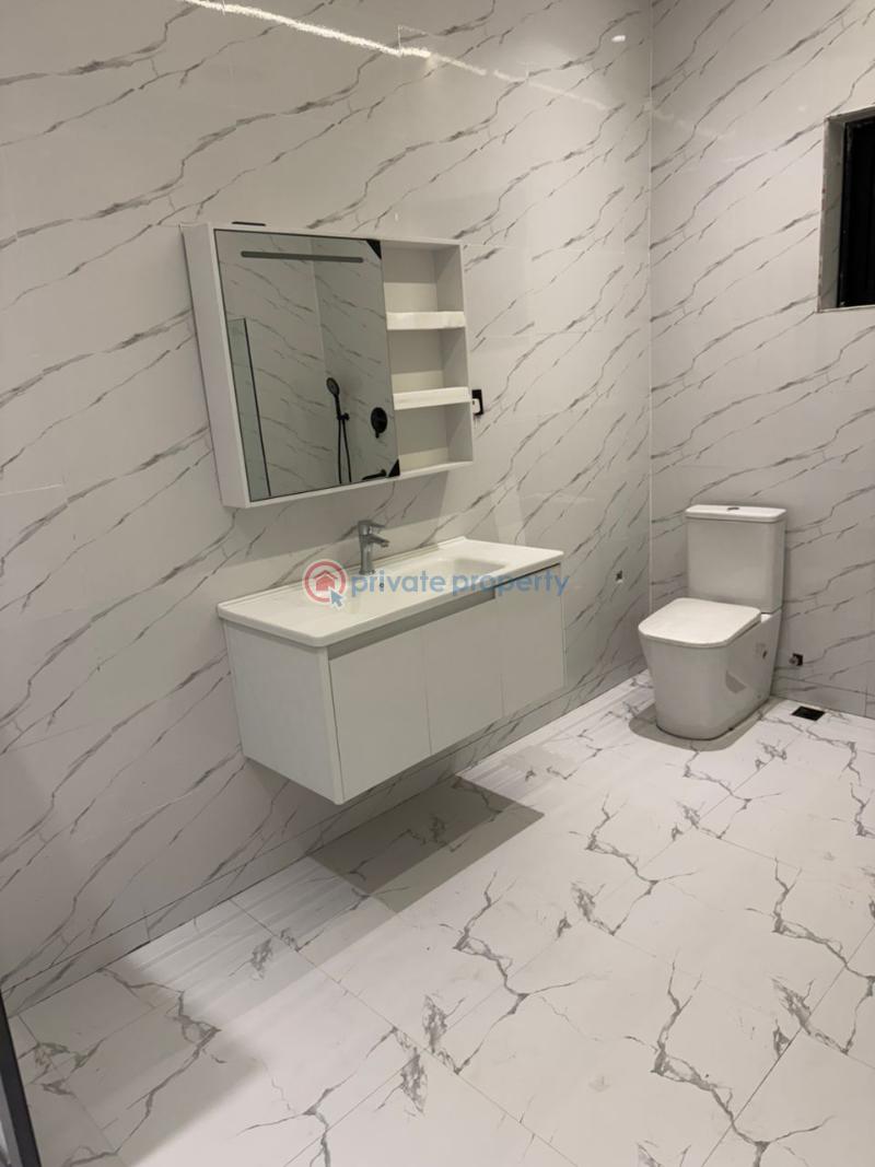 6 bedroom House For Sale On Ejisu Accra Road. Ejisu-Juaben Municipal Ashanti - 7