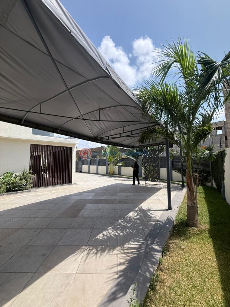 6 bedroom House For Sale Manet East Airport Airport Residential Area Accra - 18