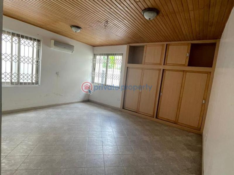 6 bedroom House For Rent Ars Roundabout Accra East Legon  - 6