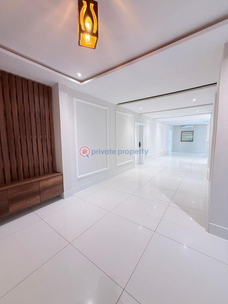 6 bedroom House For Sale Manet East Airport Airport Residential Area Accra - 4
