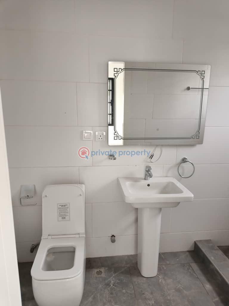 6 bedroom House For Sale Hilltop Kwadaso Kumasi Metropolitan Ashanti - 4