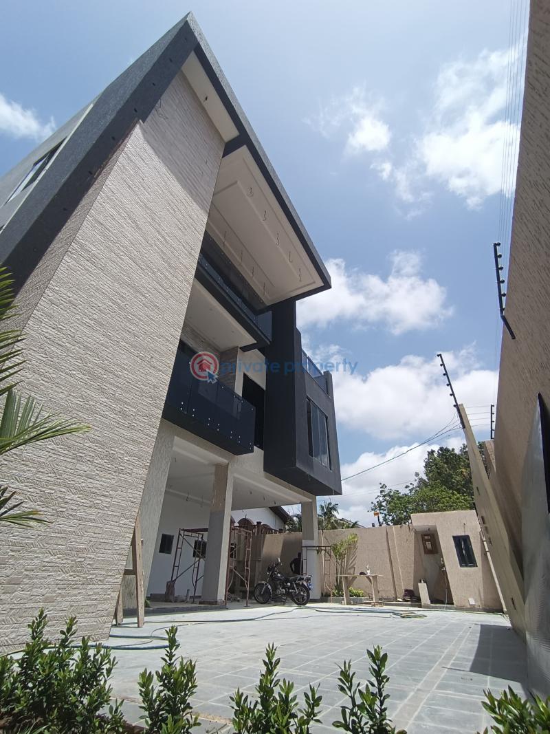 6 bedroom House For Sale East Legon Accra - 16