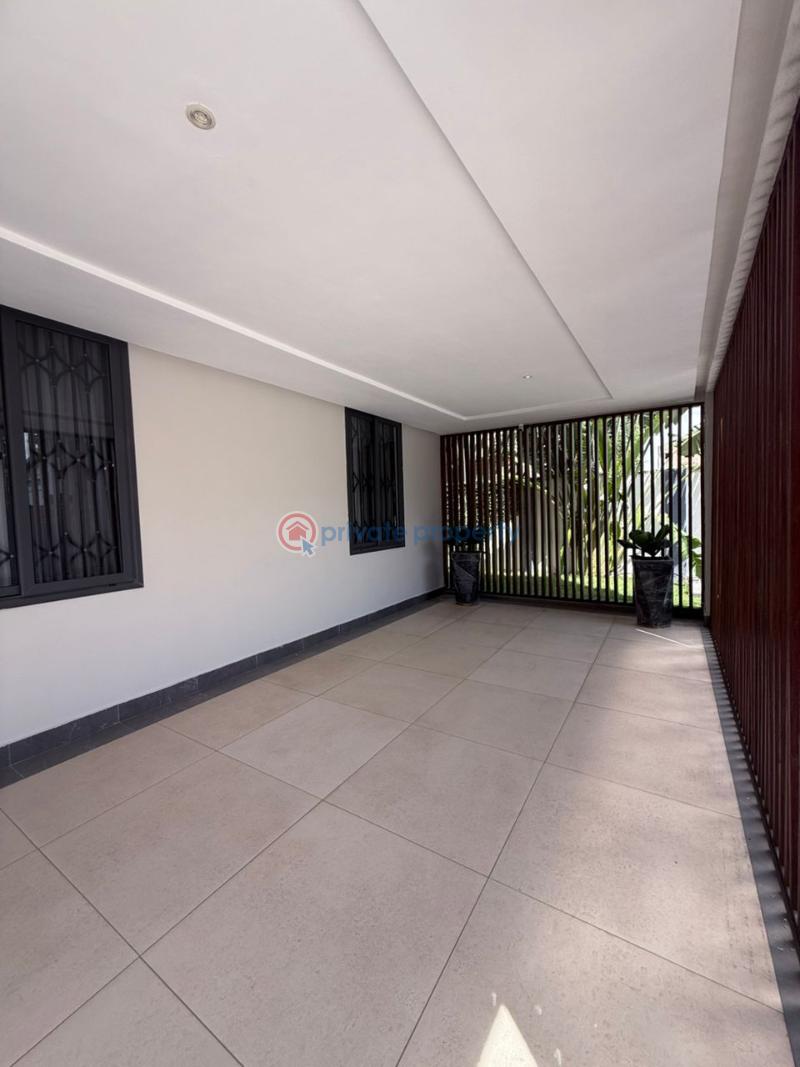 6 bedroom House For Sale Manet East Airport Airport Residential Area Accra - 3