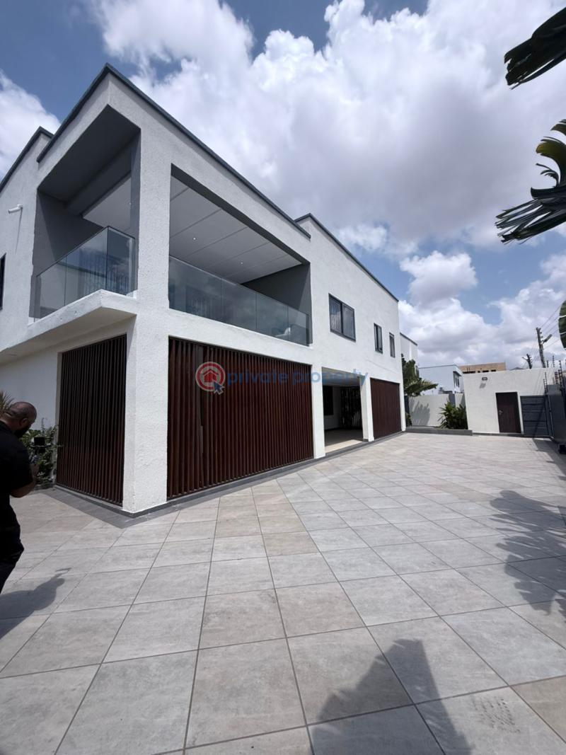 6 bedroom House For Sale Manet East Airport Airport Residential Area Accra - 0