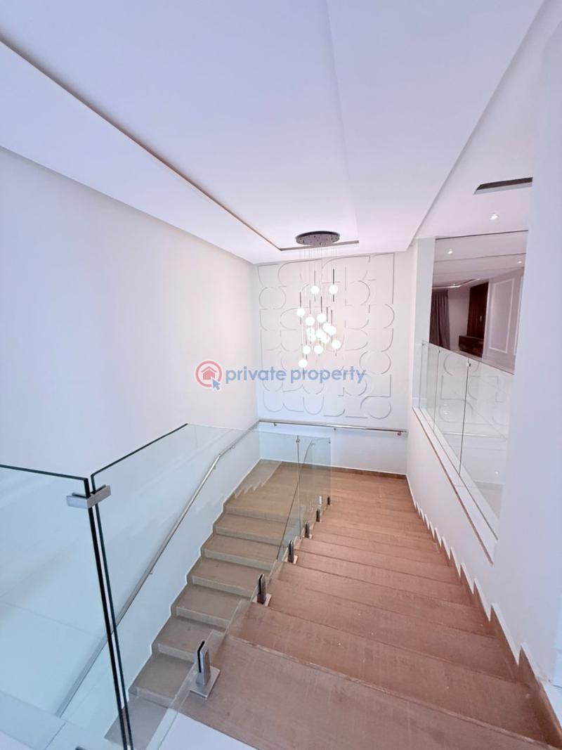 6 bedroom House For Sale Manet East Airport Airport Residential Area Accra - 8
