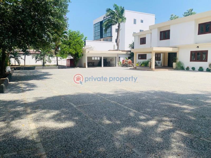 6 bedroom House For Rent Airport Residential Area Accra - 2
