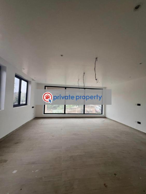 6 bedroom House For Sale Achimota Accra - 5