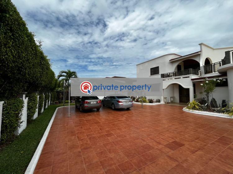 6 bedroom Townhouse For Sale &nbsp;ars Roundabout East Legon Accra - 1