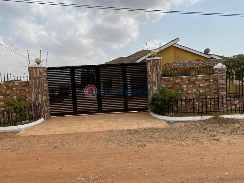 6 bedroom House For Sale East Airport Airport Residential Area Accra - 6