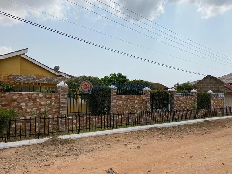 6 bedroom House For Sale East Airport Airport Residential Area Accra - 3
