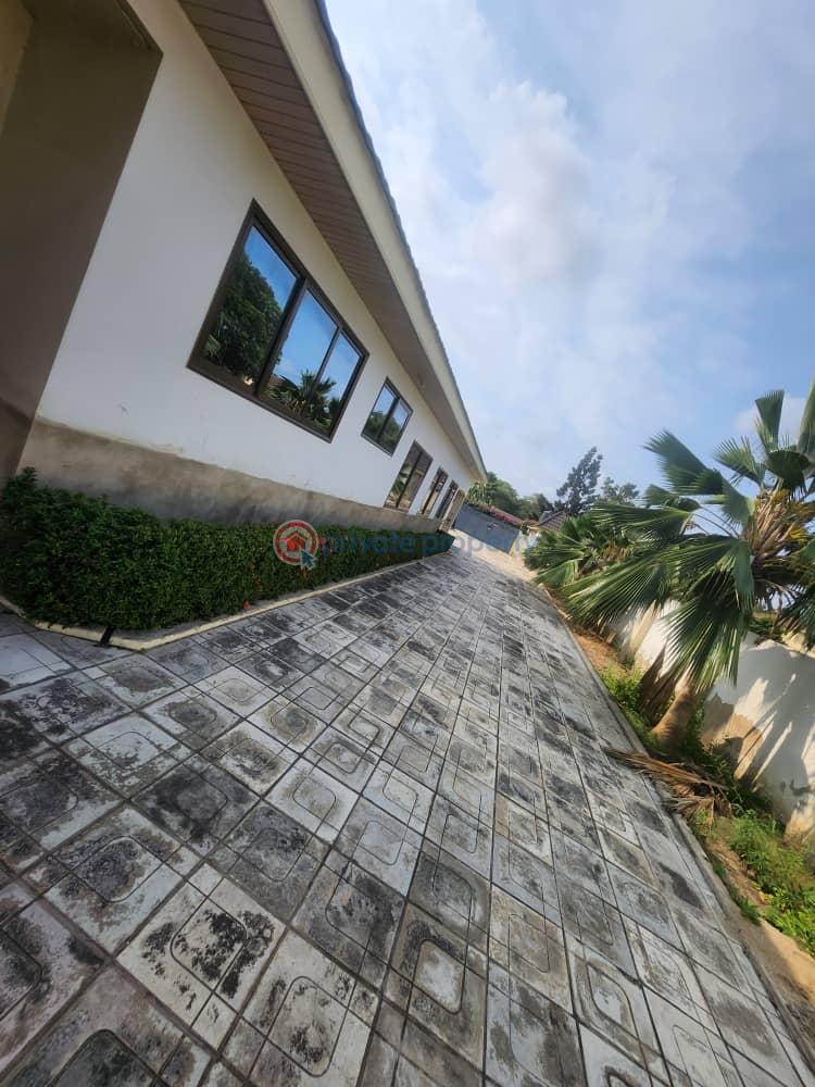 7 bedroom House For Rent Community 10 Tema Accra - 5