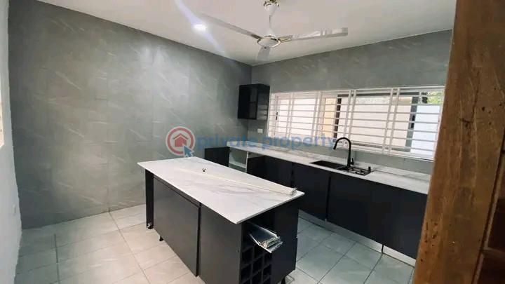 7 bedroom Office Space For Rent Cantonments Accra - 3