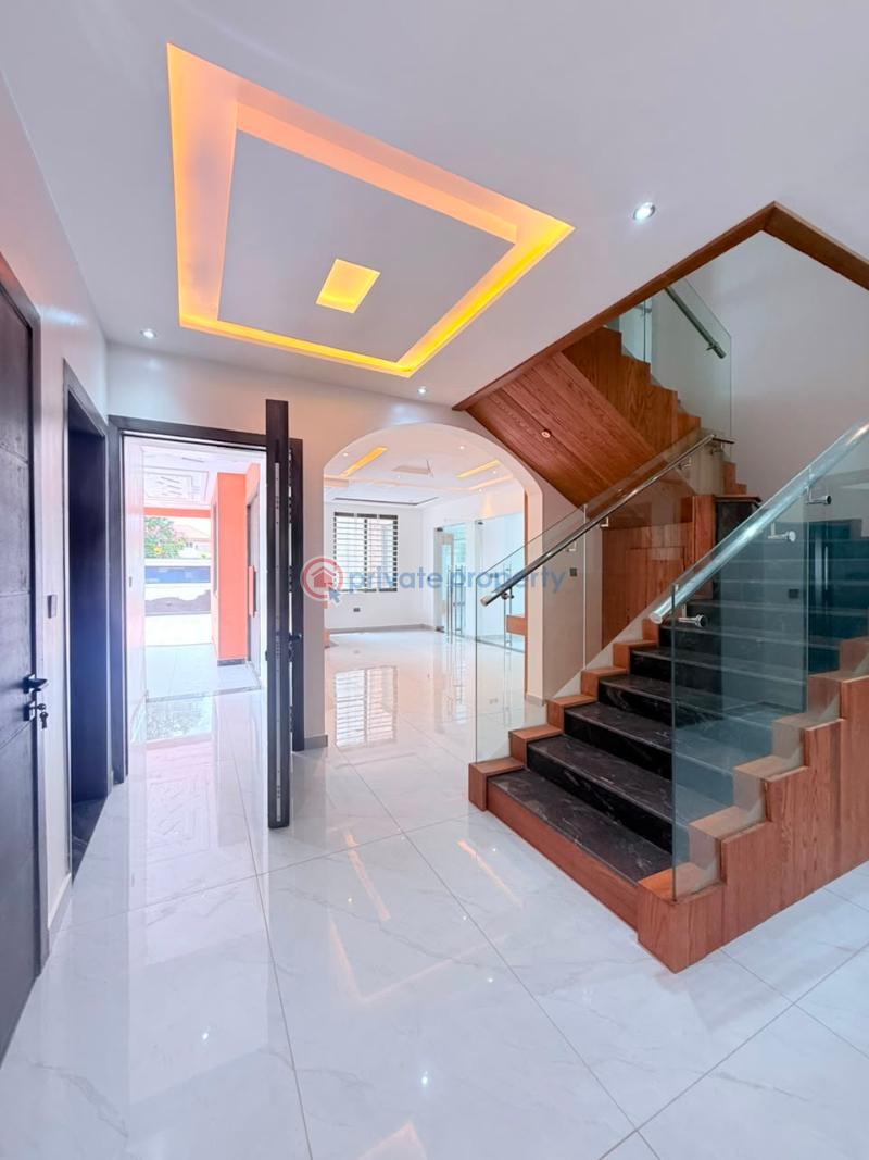 7 bedroom House For Sale West Trasacco Accra East Legon  - 3