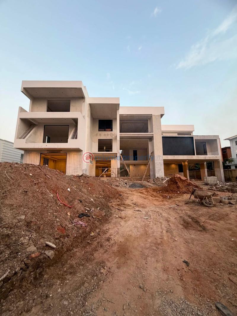 7 bedroom House For Sale Adjiringanor East Legon Accra - 2
