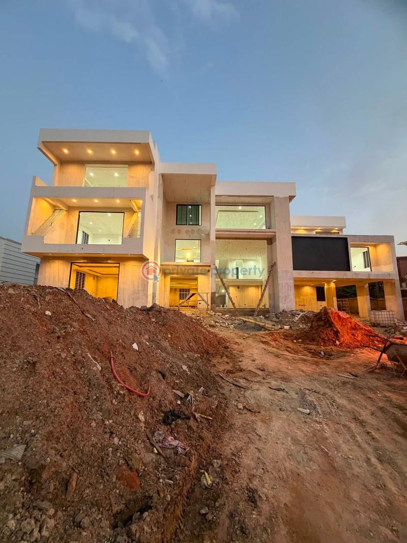 7 bedroom House For Sale Adjiringanor East Legon Accra - 0