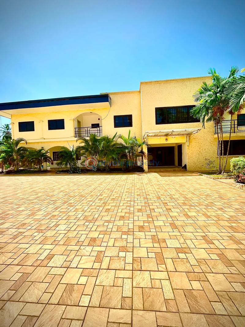 8 bedroom Commercial Property For Rent Accra Ghana Cantonments  - 1