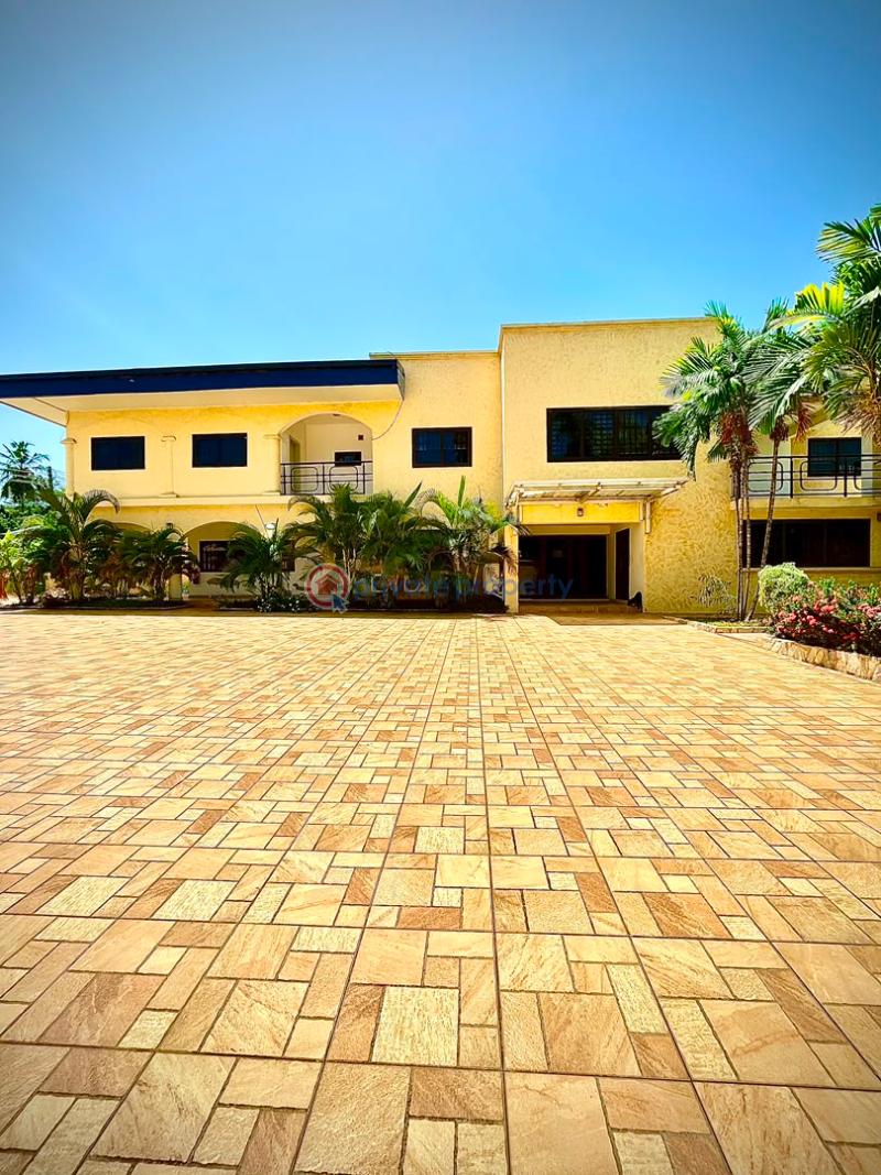 8 bedroom Commercial Property For Rent Accra Ghana Cantonments  - 0