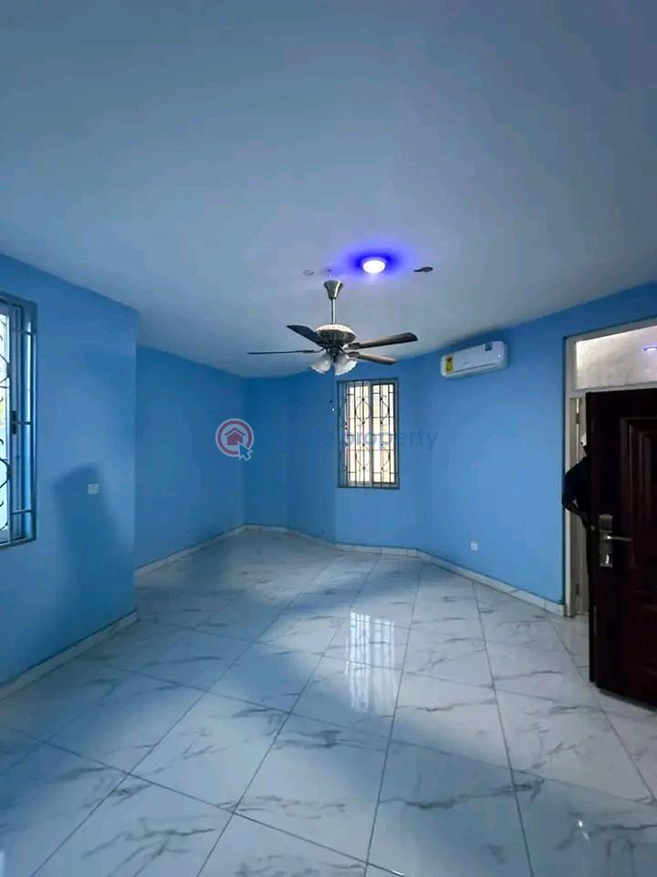 8 bedroom House For Rent East Legon Accra - 2