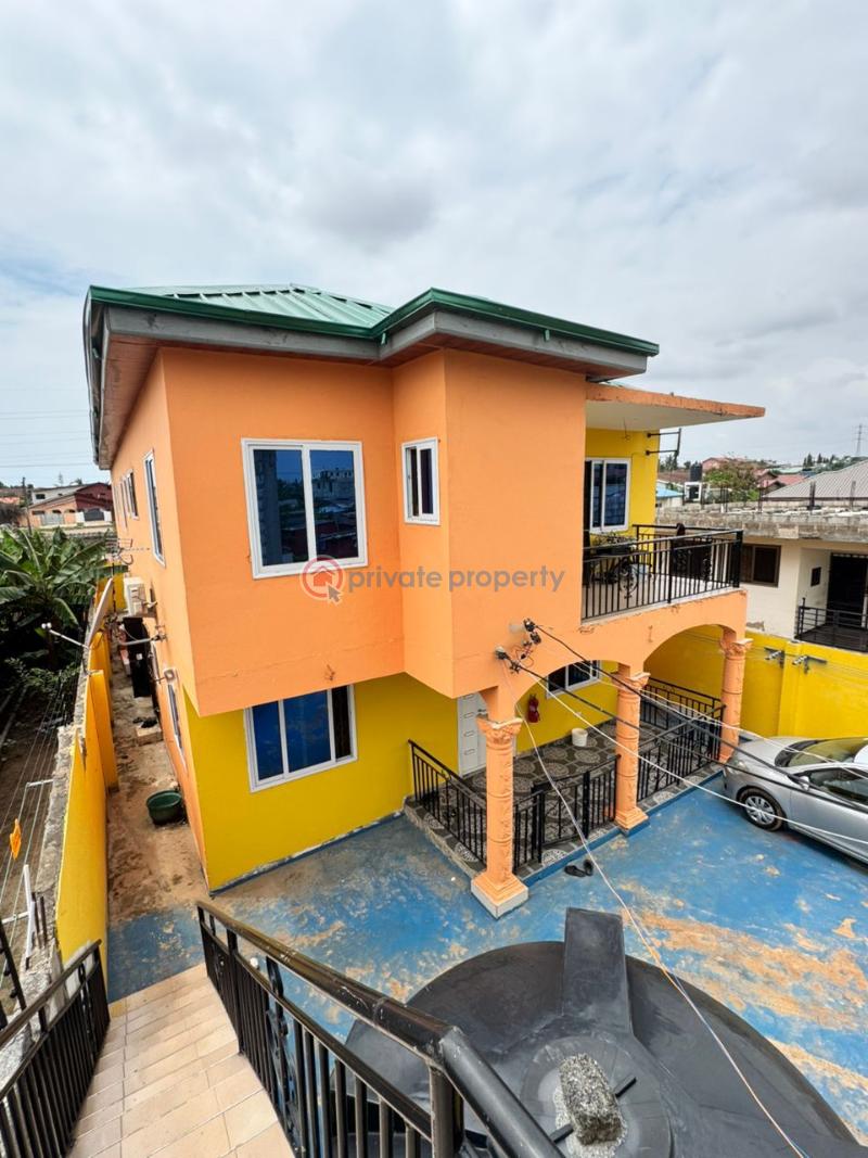 9 bedroom House For Sale Grada Estate Teshie new Town Accra - 2