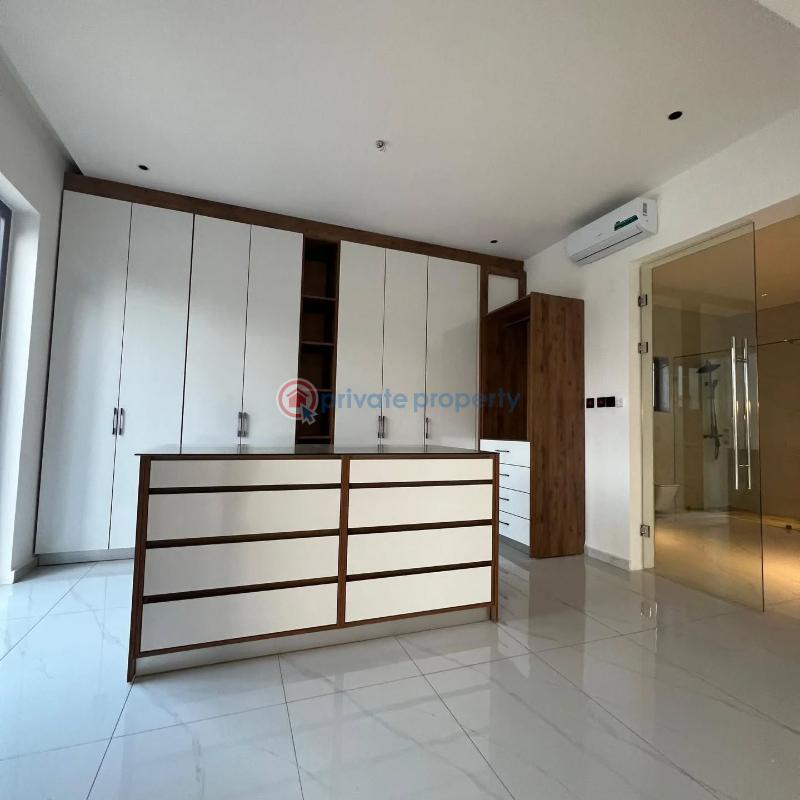 5 bedroom House For Sale Adenta Adenta Municipal Accra - 9