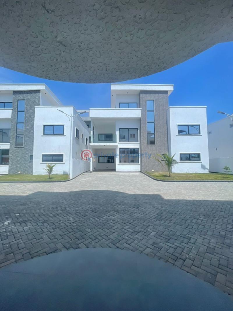4 bedroom Townhouse For Rent East Airport Airport Residential Area Accra - 0