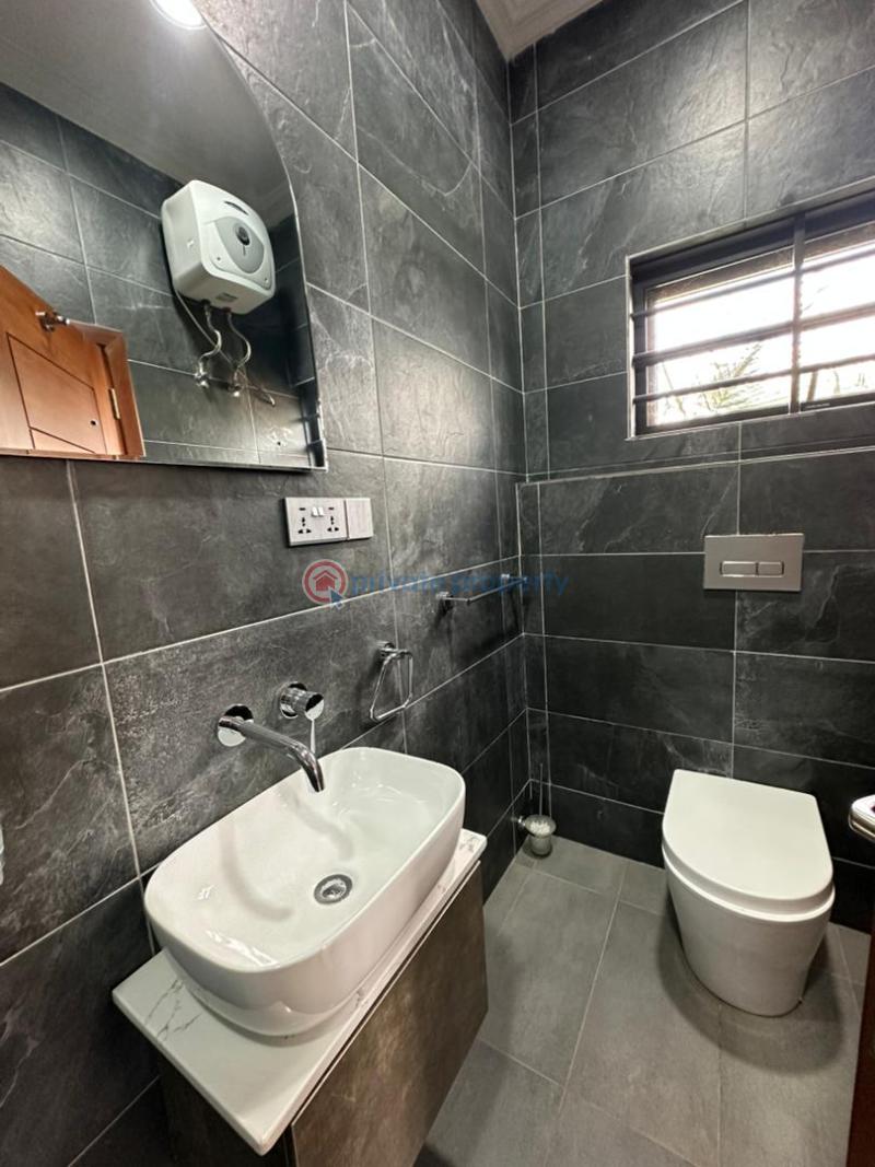 5 bedroom House For Sale North Dzorwulu Accra - 10