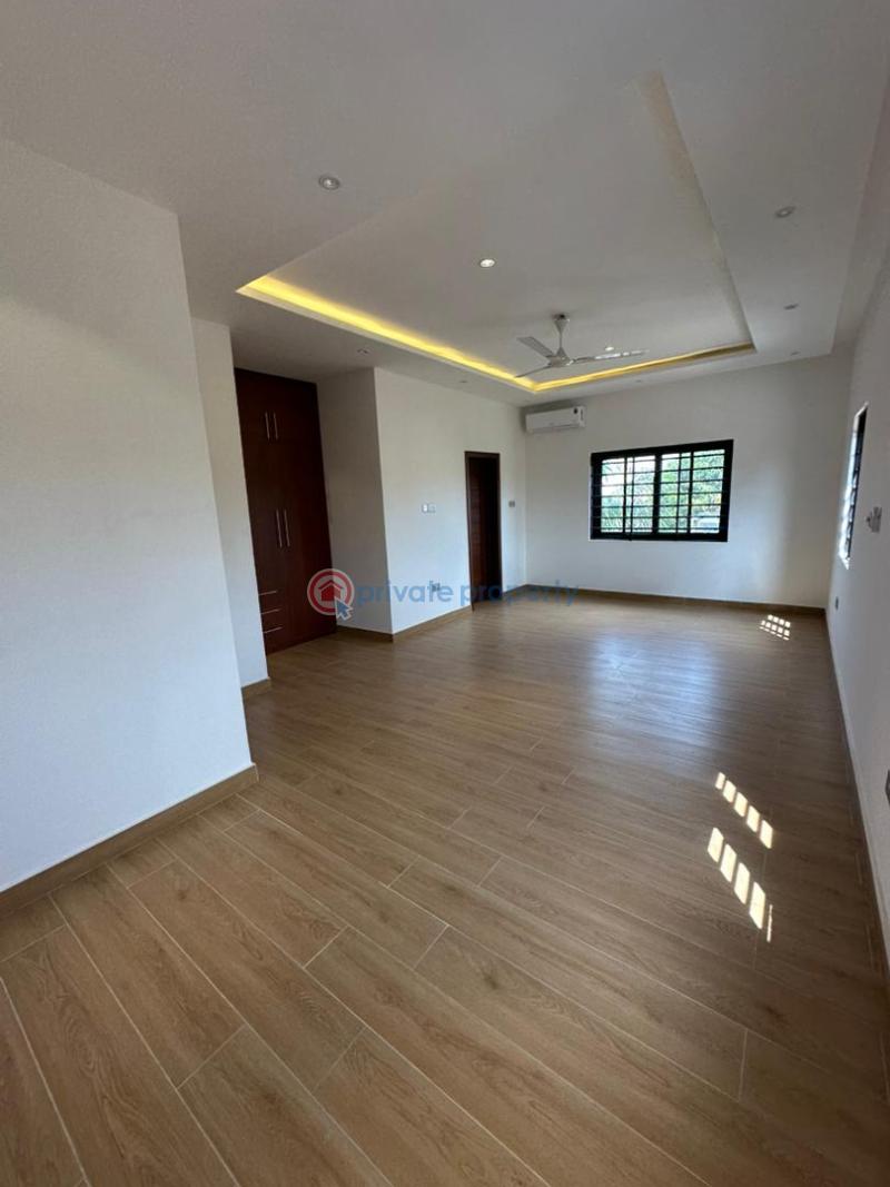5 bedroom House For Sale North Dzorwulu Accra - 7