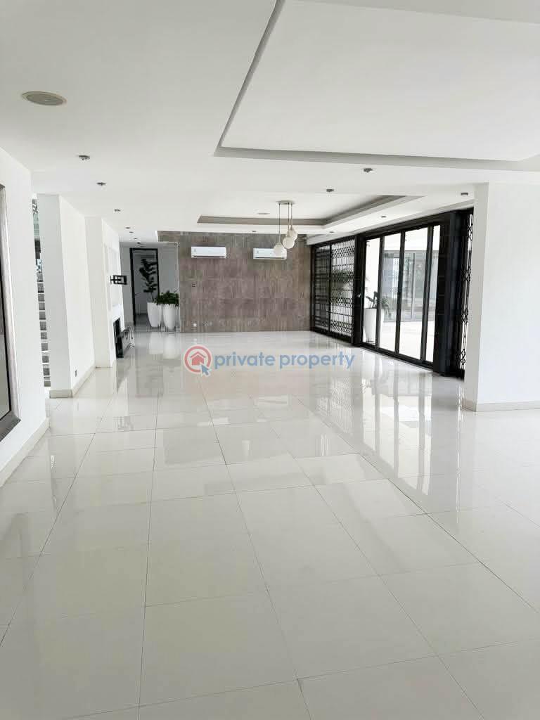 4 bedroom House For Sale Labone La Dade Kotopon Municipal Accra - 2
