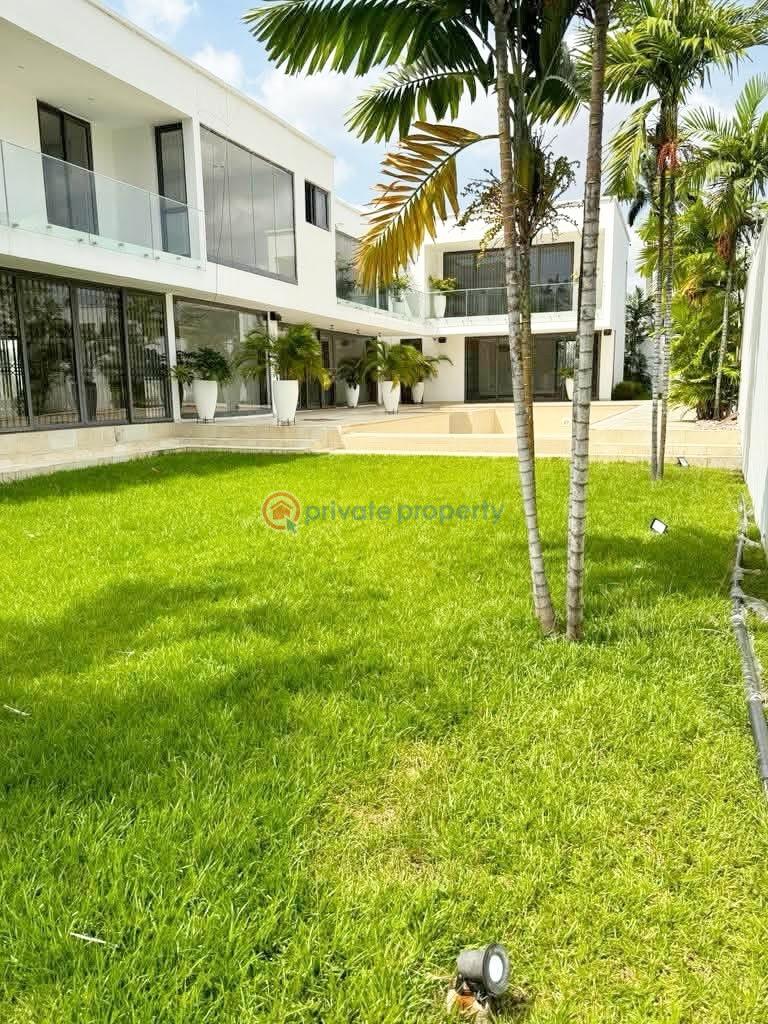 4 bedroom House For Sale Labone La Dade Kotopon Municipal Accra - 0