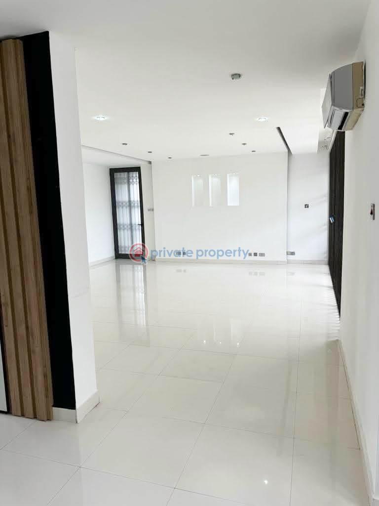4 bedroom House For Sale Labone La Dade Kotopon Municipal Accra - 3