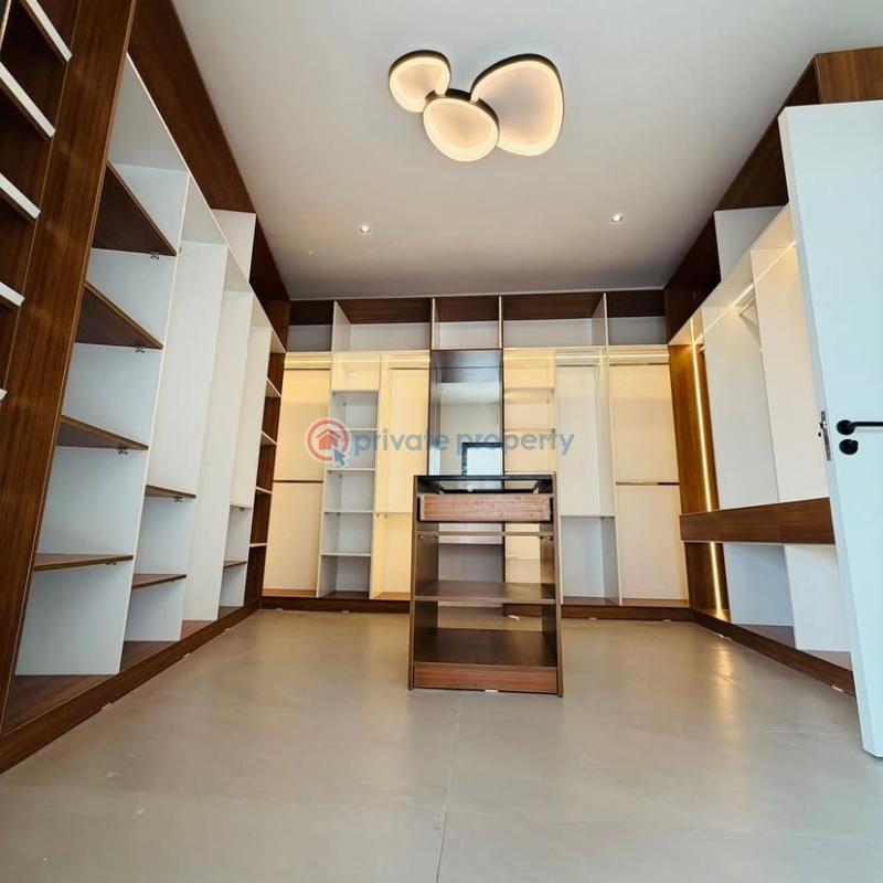 4 bedroom House For Sale Adenta Adenta Municipal Accra - 3