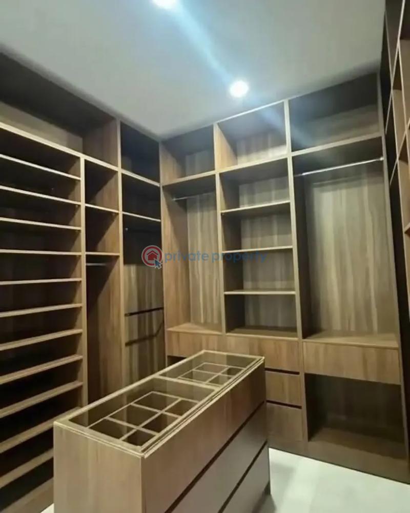 4 bedroom House For Sale Accra East Legon  - 4