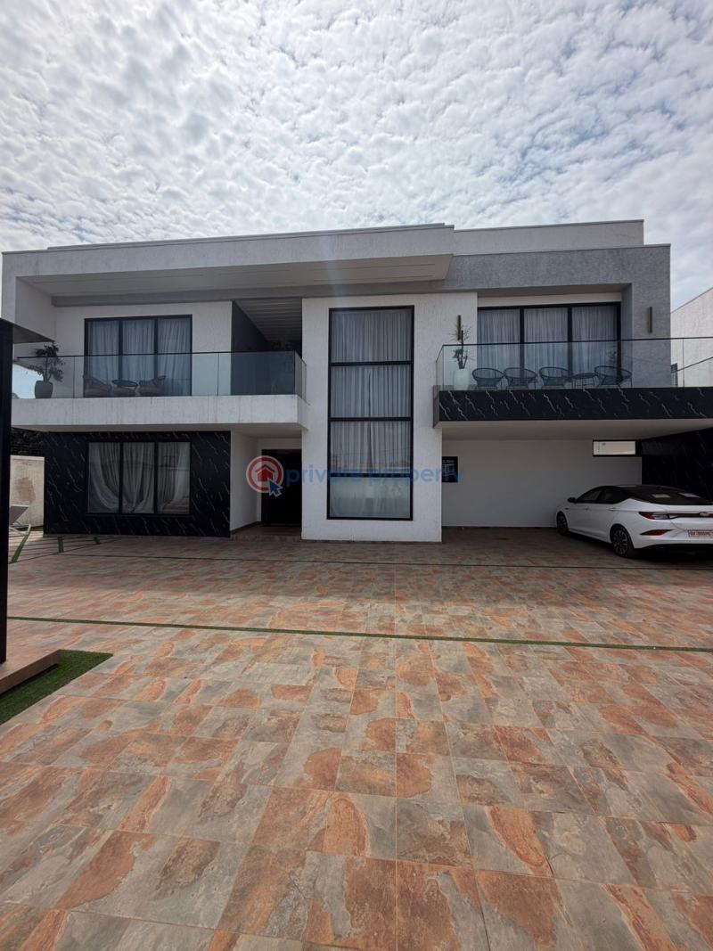 5 bedroom House For Sale School Junction Ashaley Botwe Adenta Municipal Accra - 1