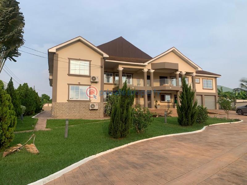 5 bedroom House For Sale Emina Boadi On Tech Emina Road. Kumasi Metropolitan Ashanti - 0