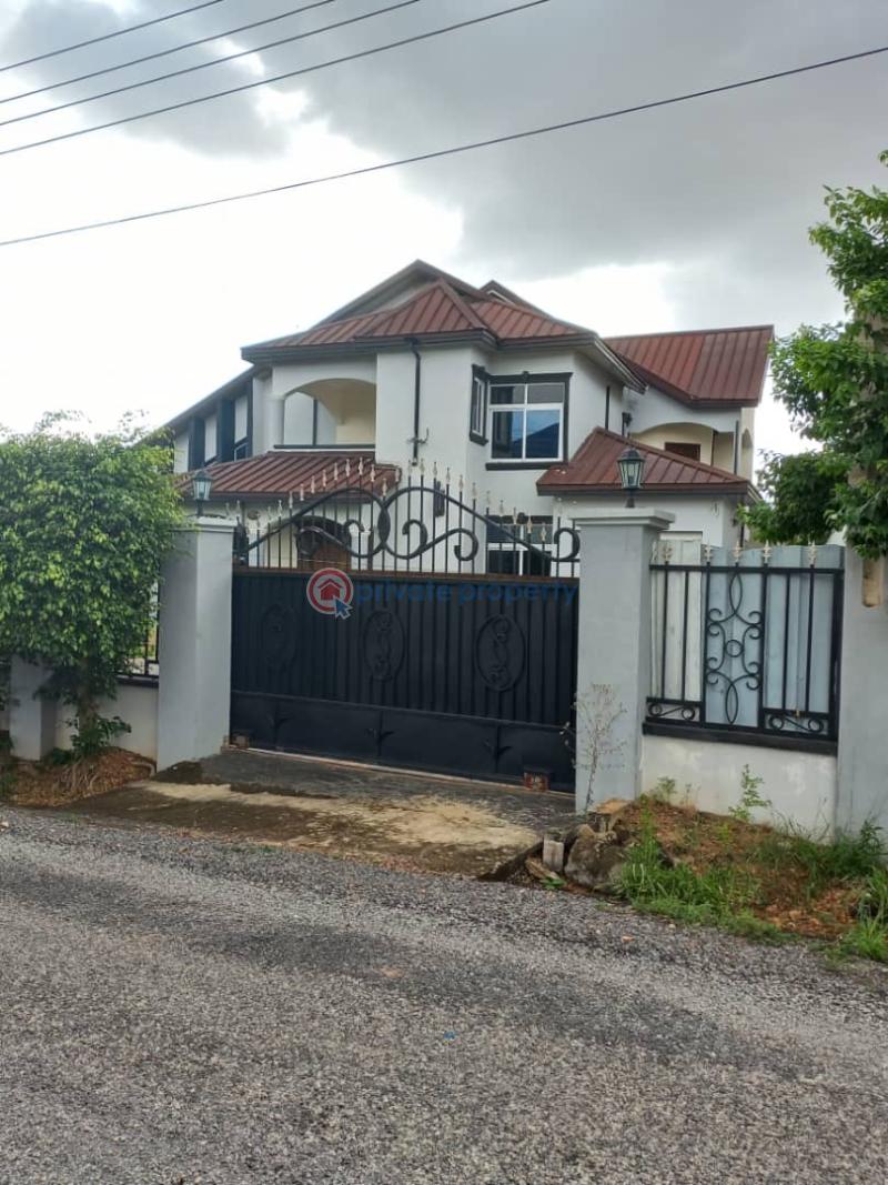 7 bedroom House For Sale Hilltop Kwadaso Kumasi Metropolitan Ashanti - 1