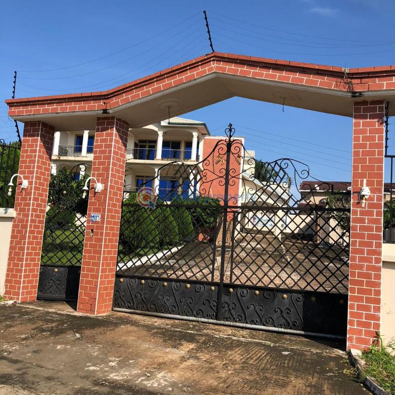 8 bedroom House For Sale McCarthy Hill Ga South Municipal Accra - 0
