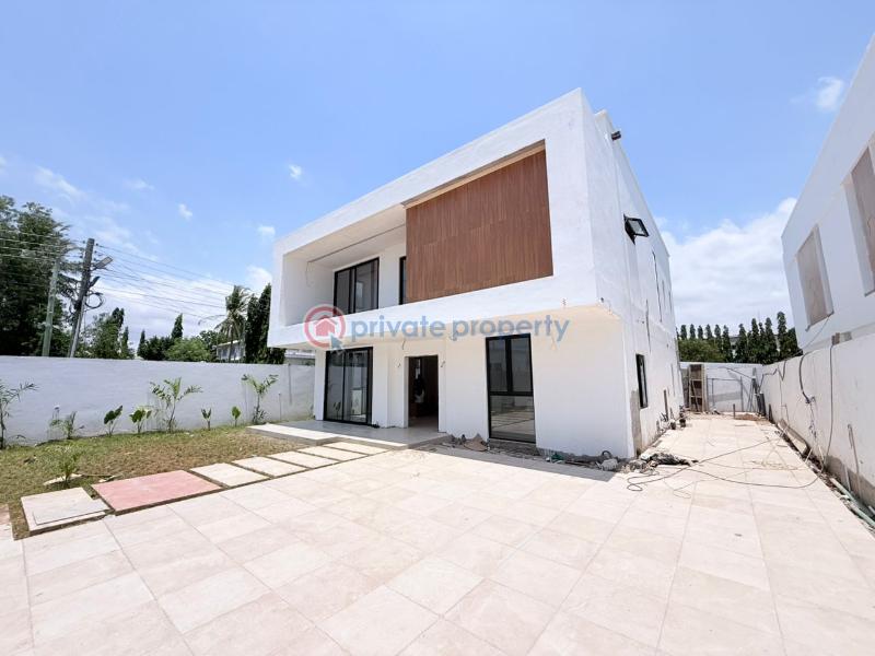 3 bedroom House For Sale East Airport Airport Residential Area Accra - 2