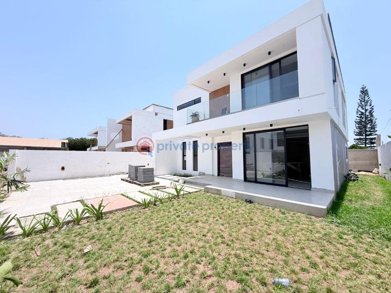 3 bedroom House For Sale East Airport Airport Residential Area Accra - 1