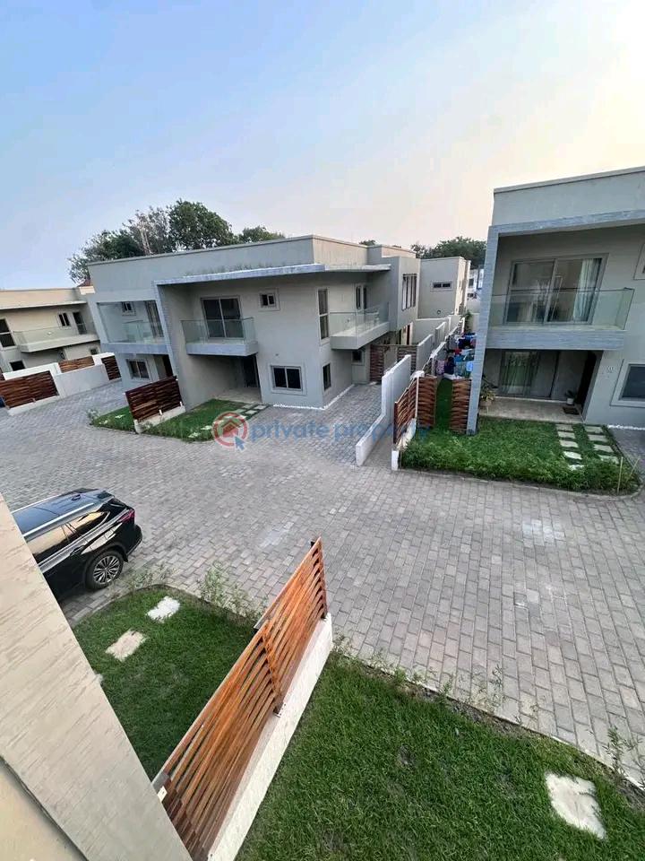 4 bedroom House For Rent Cantonments Accra - 4