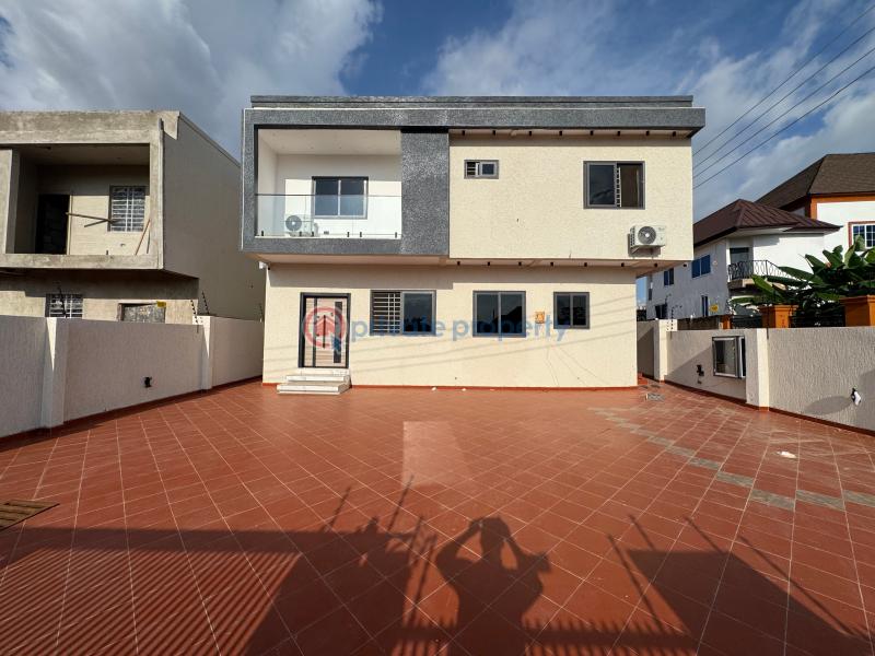 3 bedroom House For Sale Sokoban Kwanwoma On Ahodwo Sokoban Road. Kumasi Metropolitan Ashanti - 14