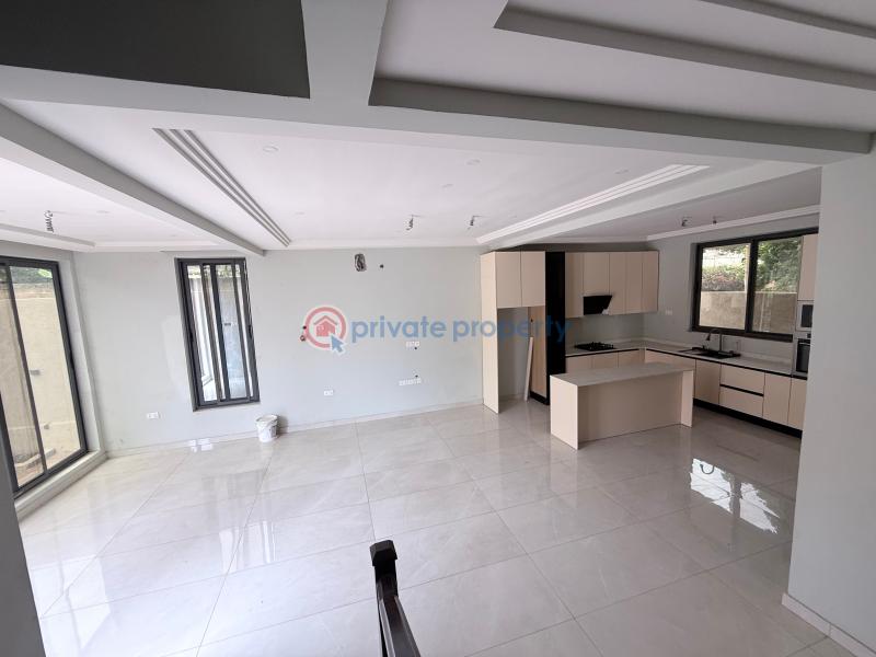 4 bedroom House For Sale Nhyiaeso After Ahodwo Kumasi Metropolitan Ashanti - 3