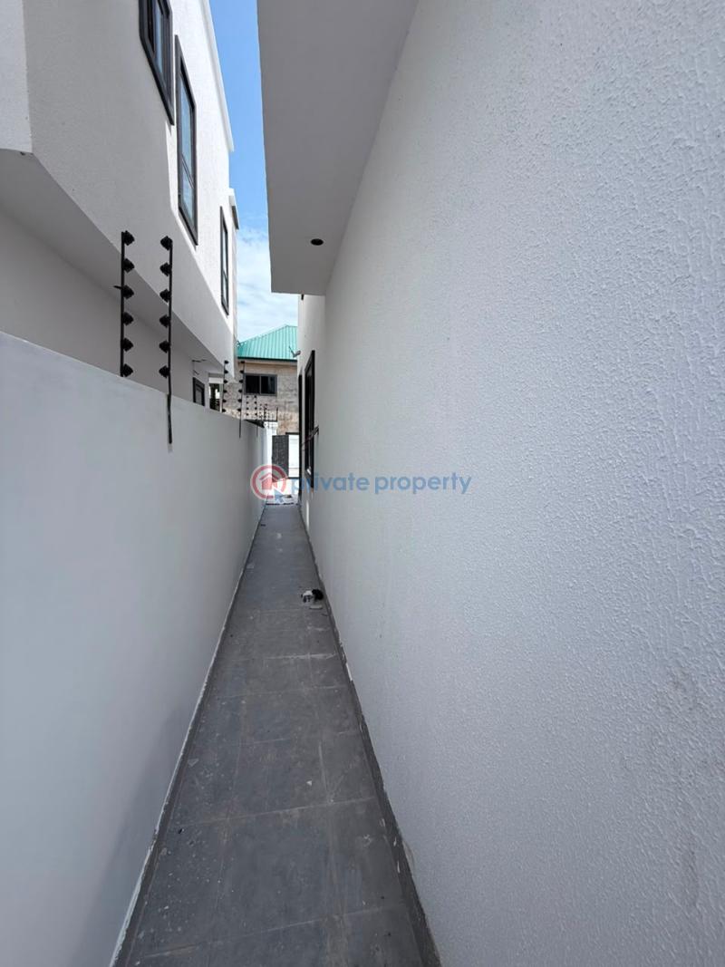3 bedroom House For Sale Baatsonaa Spintex Accra - 12
